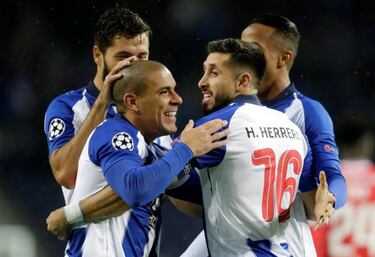 Héctor Herrera marcó su séptimo gol en Champions League