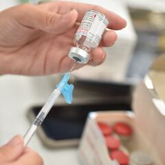 Controversia con la nueva vacuna contra Ómicron