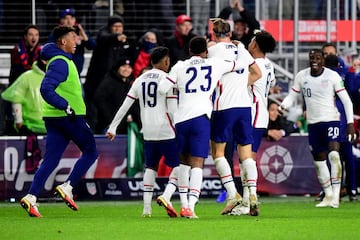 Tras la victoria, USMNT se colocó como primer lugar en el Octagonal de CONCACAF al tener una mejor diferencia de goles respecto al equipo mexicano.