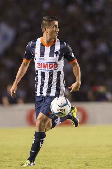 El canterano del Atlas tenía un gran talento como lateral izquierdo, mismo que quedó claro tanto con los Rojinegros como con Monterrey. Obtuvo la medalla de Oro en Londres 2012, pero poco a poco comenzó a perder su nivel. Ahora mismo juega en el balompié de Finlandia. 