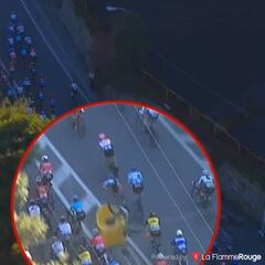 Barbaridad: Cavendish chocó contra la mediana a 60km/h y voló por los aires varios metros