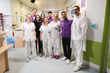 Las camisetas del Pucela convertidas en batas de hospital