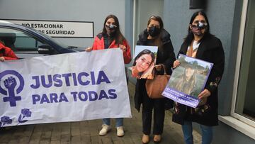 Temuco, 6 agosto 2022.
Familiares y amigos de víctimas de abuso sexual  esperan el veredicto del juicio en contra de Martín Pradenas en los tribunales de Temuco
Mario Quilodran/Aton Chile