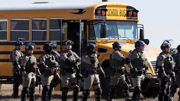 “Un aula no es un lugar para sembrar miedo”: padres exigen respuestas tras comentario racista de un maestro sustituto que dejó huella en niños de 7 años.