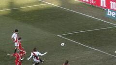 El estado de la hierba de Vallecas castiga al Rayo