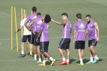 Marcelo y James bromean.