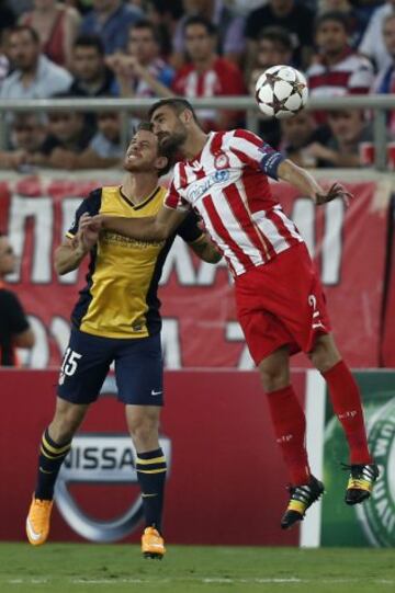 Giannis Maniatis y Cristian Ansaldi. 