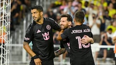 Aparte de Messi; Atención al once ideal de Luis Suárez