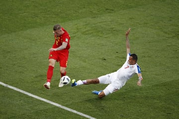 Toby Alderweireld y Blas Pérez.