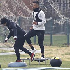 Lucas Barrios no viaja con el plantel de Colo Colo a Temuco