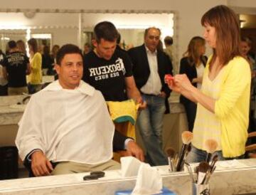 Ronaldo maquillandose