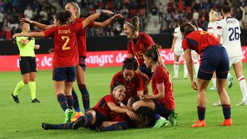 11/10/11 FUTBOL FEMENINO
PARTIDO AMISTOSO ESTADIO EL SADAR PAMPLONA
SELECCION ESPA?OLA ESPA?A ESTADOS UNIDOS EEUU