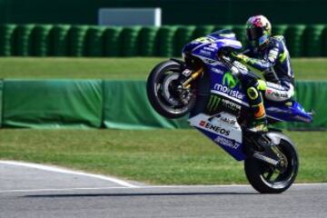 Piloto italiano de Yamaha Valentino Rossi tercero durante la sesión de clasificación de MotoGP  en el Gran Premio de San Marino el 13 de septiembre de 2014 el circuito de Misano.