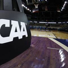 Who is Hansel Enmanuel, the one-armed basketball player who will play in the NCAA next season?