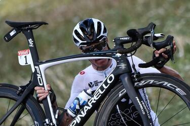 Gaviria debuta con victoria y Froome y Nairo ceden tiempo