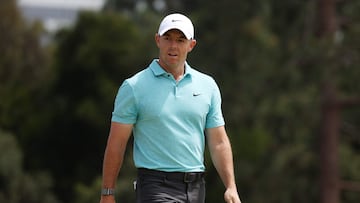 LOS ANGELES, CALIFORNIA - JUNE 18: Rory McIlroy of Northern Ireland reacts after missing an eagle putt attempt on the first green during the final round of the 123rd U.S. Open Championship at The Los Angeles Country Club on June 18, 2023 in Los Angeles, California.   Harry How/Getty Images/AFP (Photo by Harry How / GETTY IMAGES NORTH AMERICA / Getty Images via AFP)