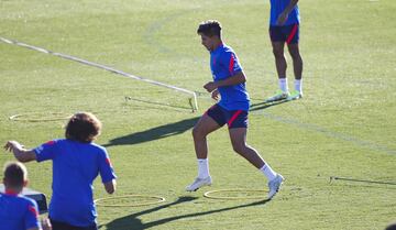 Giuliano Simeone en la sesi¨®n de hoy