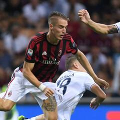 Andrea Conti, suspendido tres partidos por insultar al árbitro en un partido del juvenil
