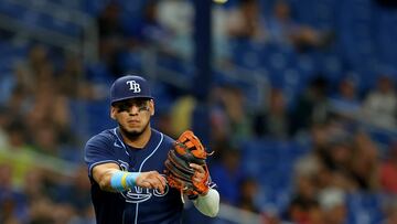 ST PETERSBURG, FLORIDA - SEPTEMBER 20: Isaac Paredes #17 of the Tampa Bay Rays makes a throw to first during a game against the Houston Astros at Tropicana Field on September 20, 2022 in St Petersburg, Florida.   Mike Ehrmann/Getty Images/AFP