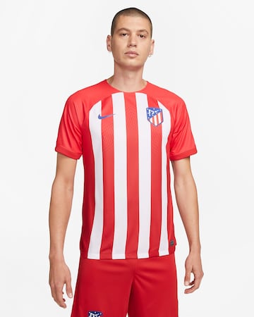 El conjunto rojiblanco junto con la marca deportiva que le viste han presentado la que será la equipación para la temporada que viene. La última antes de la vuelta al anterior escudo.