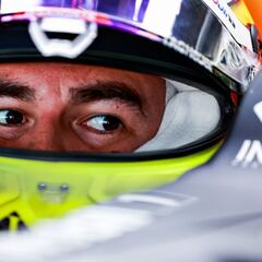 Regular inicio de Checo Pérez en el GP de Portugal