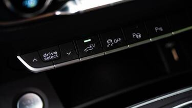 Por qué un auto híbrido plug-in o enchufable es la mejor opción de compra