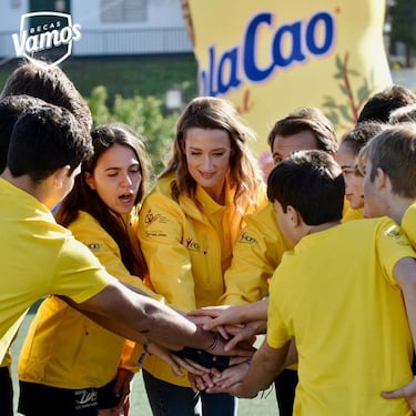 Mireia Belmonte y ColaCao entregan una nueva 'Beca Vamos'