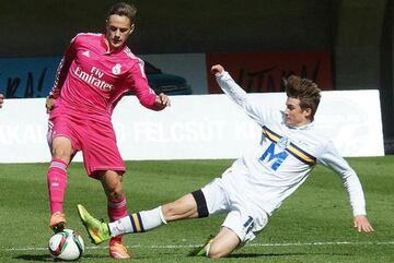 Otro debutante. El Tiburón de Alcorcón (32 goles con el Juvenil en la 16-17) no pudo quitarse de encima a los defensas del United.