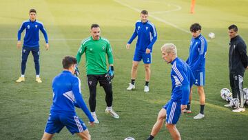 Los jugadores del Mirandés quieren dar una alegría a su afición en el duelo ante el Tenerife.