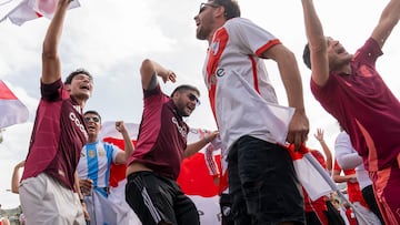 ¡Viva el fútbol! Así conviven aficionado de River Plate y Rayados