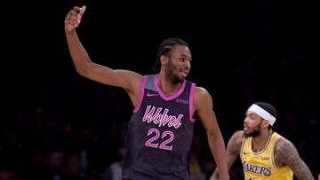 LOS ANGELES, CALIFORNIA - JANUARY 24: Andrew Wiggins #22 of the Minnesota Timberwolves reacts after his dunk in front of Brandon Ingram #14 of the Los Angeles Lakers during a 120-105 Wolves win at Staples Center on January 24, 2019 in Los Angeles, California.   Harry How/Getty Images/AFP
 == FOR NEWSPAPERS, INTERNET, TELCOS &amp; TELEVISION USE ONLY ==