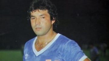 El 'Bombardero' Castec, ícono de la U en la década de los 80', anotó 5 tantos en los clásicos universitarios que disputó.