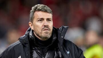 Óscar García, en San Mamés dirigiendo al Celta ante el Athletic.