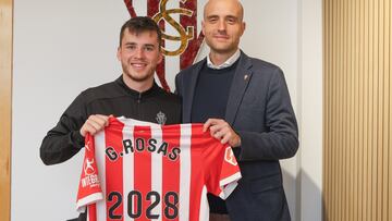 07-11-24. GUILLE ROSAS POSA CON EL PESIDENTE EJECUTIVO DVID GUERRA TRAS FIRMAR SU NUEVO CONTRATO CON EL SPORTING, HASTA 2028.