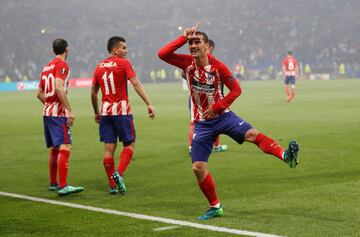 0-2. Antoine Griezmann celebró el segundo gol.