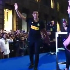 La cálida ovación que recibió Alexis en evento del Inter