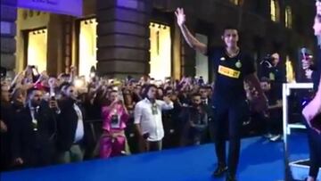 La cálida ovación que recibió Alexis en evento del Inter
