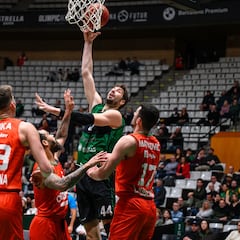 Andrés Feliz se disfraza de nuevo de héroe