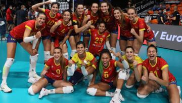 España logra ante Grecia el primer triunfo en el Europeo