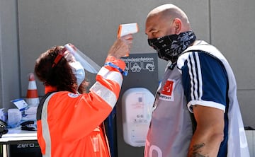 Para ingresar en el estadio se ha tomado la temperatura a todo el personal. 