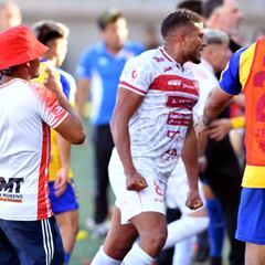 Captan el descontrol de jugador de Copiapó: repartió combos y fue detenido