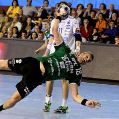 La defensa del Ademar hizo aguas ante el Skjern danés