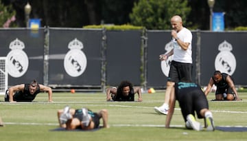 Marcelo, Danilo y Bale.