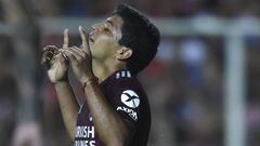 SANTA FE, ARGENTINA - FEBRUARY 09: Robert Rojas of River Plate celebrates after scoring the second goal of his team during a match between Union and River Plate as part of Superliga 2019/20 at 15 de Abril Stadium on February 9, 2020 in Santa Fe, Argentina. (Photo by Marcelo Endelli/Getty Images)