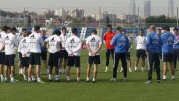 Ancelotti habló con la plantilla sobre los errores del Clásico