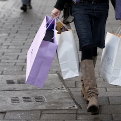 If you store plastic and cloth bags at home, psychology says you probably have these four common traits