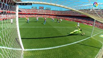 El espectacular paradón de Cuéllar a tiro de Vitolo: ¡Qué mano!