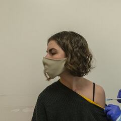 How does natural immunity to covid-19 compare to vaccination?