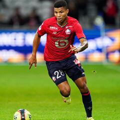 El Atlético se impone a media Europa en la carrera por Reinildo