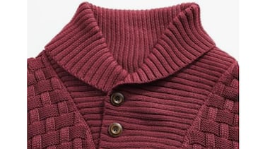 Mantén el frío a raya con este jersey de cuello alto suave y cálido